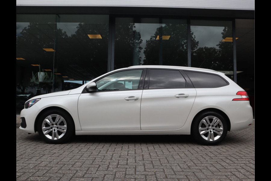 Peugeot 308 SW 1.2 PureTech Blue Lease Executive Navi / Climate / Pano / Pdc / Elekramen / Distributie recent vervangen / Onderhoud reeds uitgevoerd /