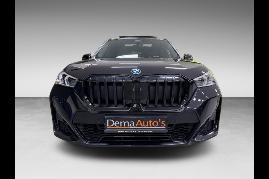 BMW X1 XDrive30e M-SPORT 327PK PANO/LEDER/H-KARDON/MASSAGE/M-STOELEN/DAB/CARPLAY//