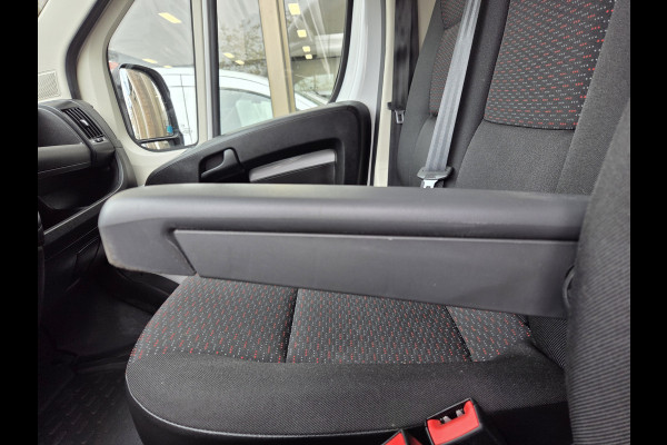 Citroën Jumper / Peugeot Boxer 140 PK Lowliner Laadklep / Oprijklep Lage instap Airco Cruisecontrol