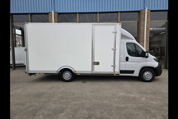 Renault Master / Peugeot Boxer 140 PK Lowliner Laadklep / Oprijklep Lage instap Airco Cruisecontrol
