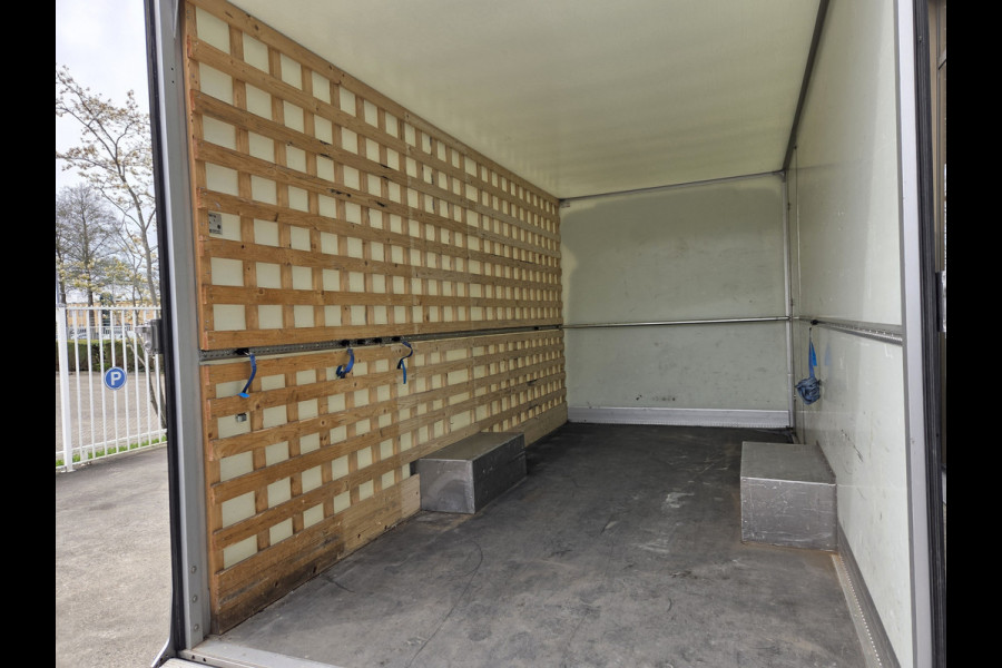 Renault Master / Peugeot Boxer 140 PK Lowliner Laadklep / Oprijklep Lage instap Airco Cruisecontrol
