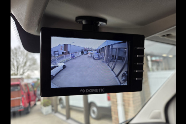 Renault Master / Peugeot Boxer 140 PK Lowliner Laadklep / Oprijklep Lage instap Airco Cruisecontrol