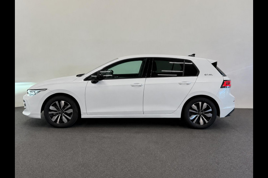 Volkswagen Golf 1.5 eTSI DSG7 Automaat Trekhaak Camera LED IQ Matrix Stoel en Stuurverwarming Adaptive Cruise Control Digitaal Display DAB Apple Carplay Android Auto Climate Control