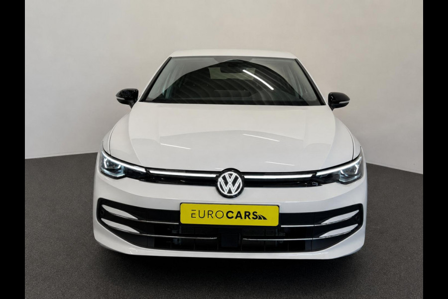 Volkswagen Golf 1.5 eTSI DSG7 Automaat Trekhaak Camera LED IQ Matrix Stoel en Stuurverwarming Adaptive Cruise Control Digitaal Display DAB Apple Carplay Android Auto Climate Control