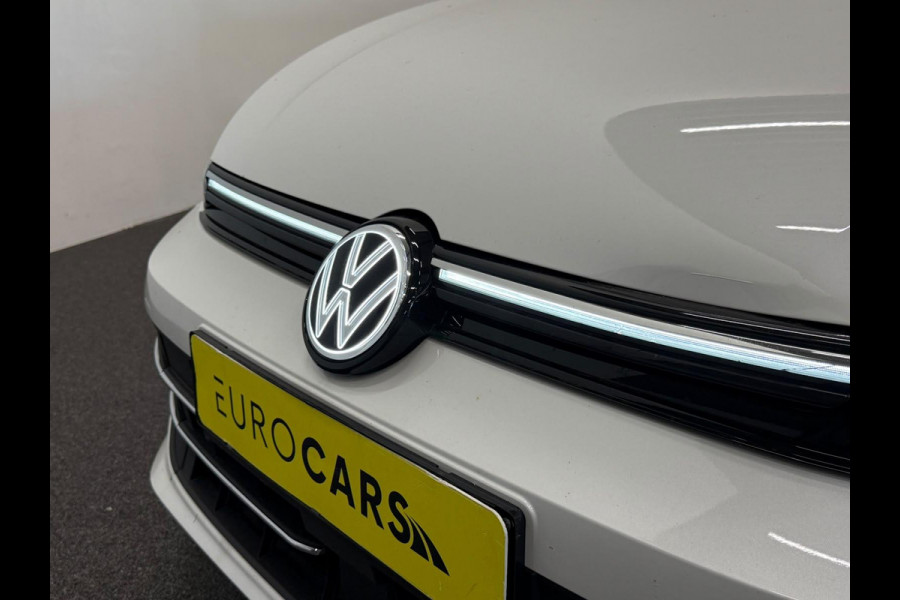 Volkswagen Golf 1.5 eTSI DSG7 Automaat Trekhaak Camera LED IQ Matrix Stoel en Stuurverwarming Adaptive Cruise Control Digitaal Display DAB Apple Carplay Android Auto Climate Control