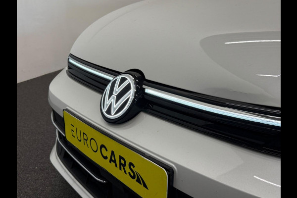 Volkswagen Golf 1.5 eTSI DSG7 Automaat Trekhaak Camera LED IQ Matrix Stoel en Stuurverwarming Adaptive Cruise Control Digitaal Display DAB Apple Carplay Android Auto Climate Control