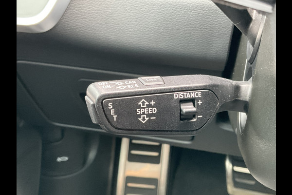 Audi RS6 4.0 TFSI 600PK Ceramic HUD Carbon Nardo 4WS Pano.dak Softclose B&O 360° Dealer-Serviced!