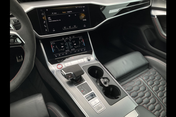 Audi RS6 4.0 TFSI 600PK Ceramic HUD Carbon Nardo 4WS Pano.dak Softclose B&O 360° Dealer-Serviced!