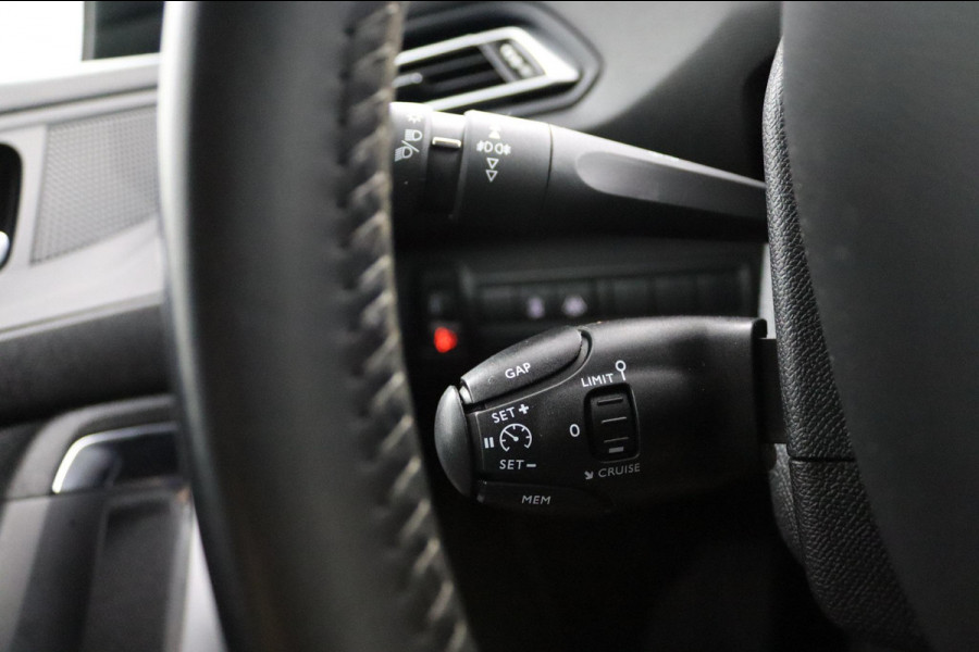 Peugeot 308 SW 1.2 Allure*CARPLAY*ACC*NAVI*ECC*CAM*MASSAGE*