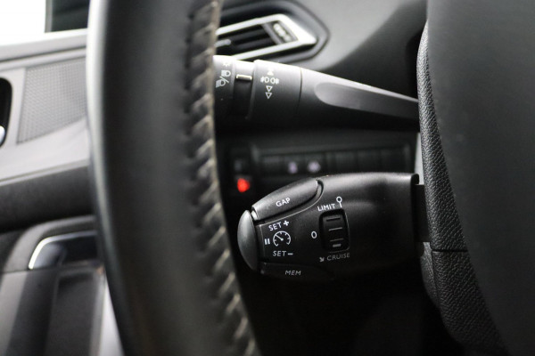 Peugeot 308 SW 1.2 Allure*CARPLAY*ACC*NAVI*ECC*CAM*MASSAGE*