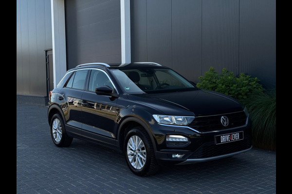 Volkswagen T-Roc 1.5 TSI Style DSG NAVI|PDC|TREKHAAK|AIRCO|MF STUUR|ELEK PAKKET
