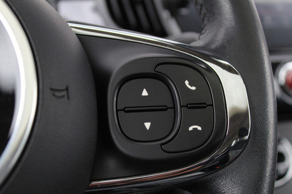Fiat 500 0.9 TwinAir Turbo Lounge | Lage KM! | Panoramadak | Parkeersensoren | Navigatie