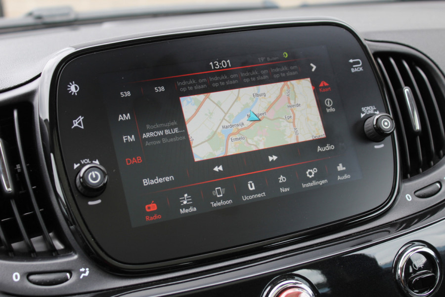 Fiat 500 0.9 TwinAir Turbo Lounge | Lage KM! | Panoramadak | Parkeersensoren | Navigatie