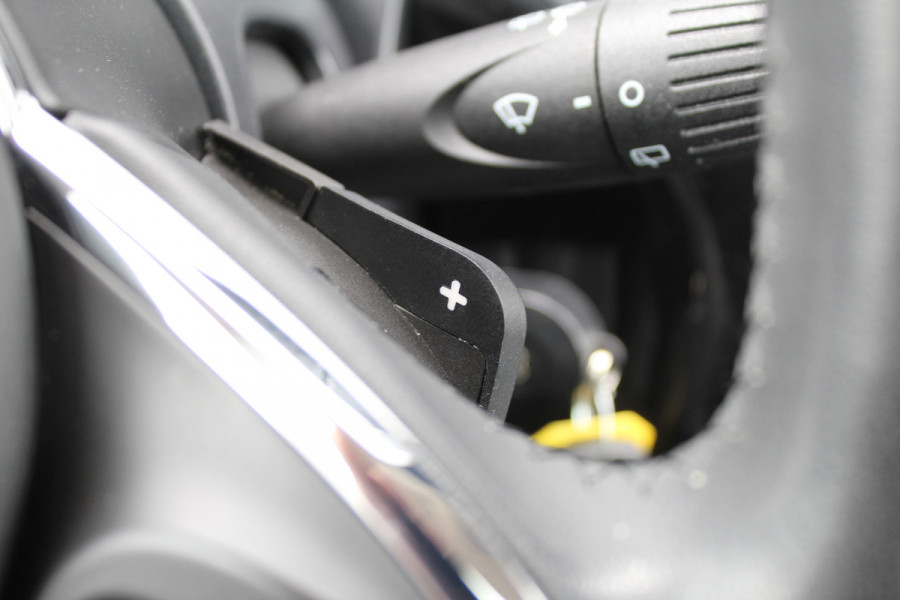 Fiat 500 0.9 TwinAir Turbo Lounge | Lage KM! | Panoramadak | Parkeersensoren | Navigatie