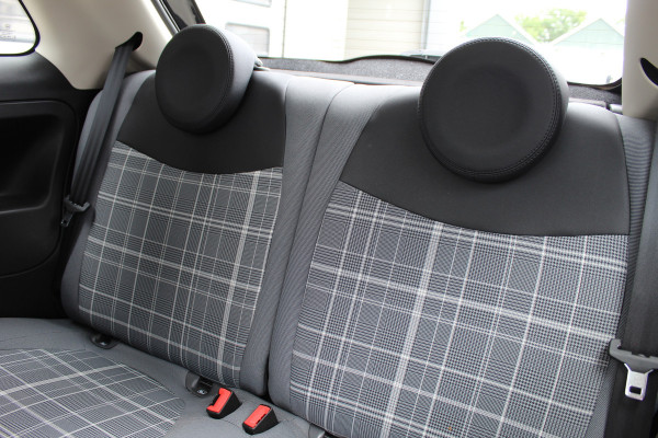 Fiat 500 0.9 TwinAir Turbo Lounge | Lage KM! | Panoramadak | Parkeersensoren | Navigatie