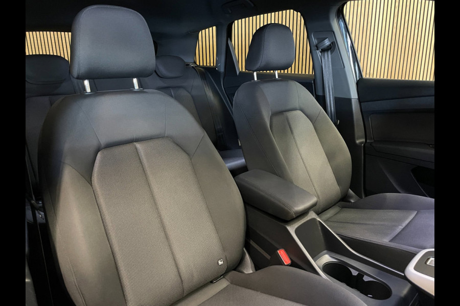 Audi Q4 e-tron 40 Advanced edition 77 kWh|89% SOH|ELEK.TREKHAAK|ACC|CARPLAY|CAMERA|STOELVERWARM.|NAP|NL-AUTO|INCL.BTW|1e EIGENAAR|