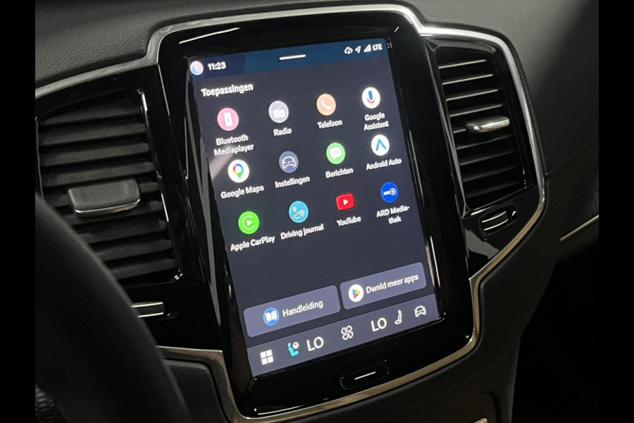Volvo XC90 2.0 T8 Recharge AWD Ultra Dark Luchtvering | Bowers & Wilkins | Massage | Stoel-/Stuurverwarming | 360 camera | Head-up | 22" wielen | Google