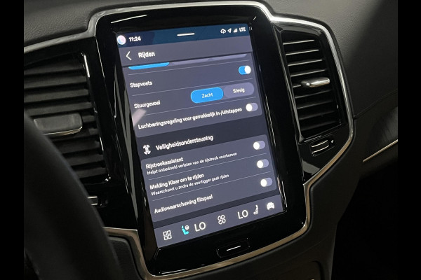 Volvo XC90 2.0 T8 Recharge AWD Ultra Dark Luchtvering | Bowers & Wilkins | Massage | Stoel-/Stuurverwarming | 360 camera | Head-up | 22" wielen | Google