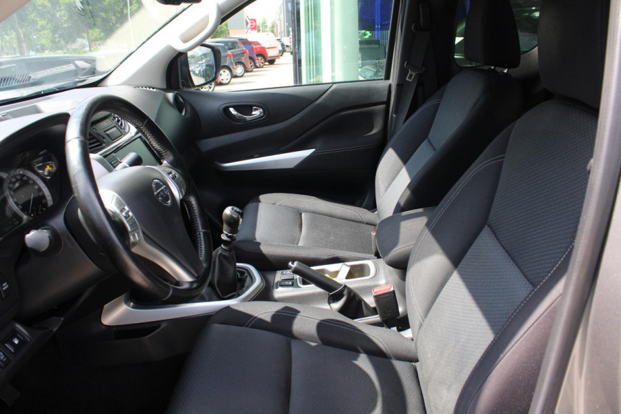 Nissan Navara 2.3 dCi N-Connecta King Cab 163pk Trekhaak | Navigatie | Stoelverwarming | Rondom camera zicht | 3.500kg Trekgewicht!