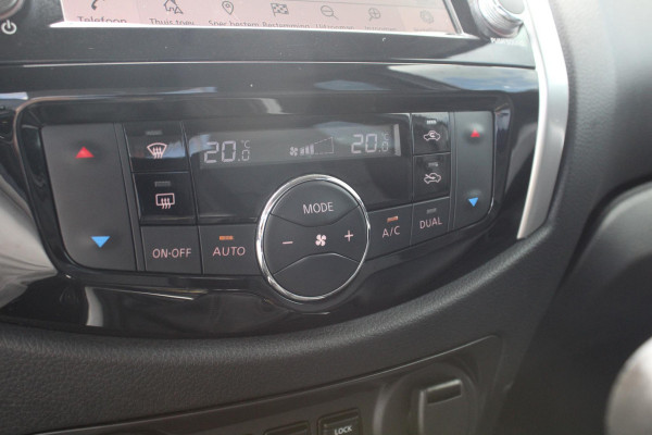 Nissan Navara 2.3 dCi N-Connecta King Cab 163pk Trekhaak | Navigatie | Stoelverwarming | Rondom camera zicht | 3.500kg Trekgewicht!