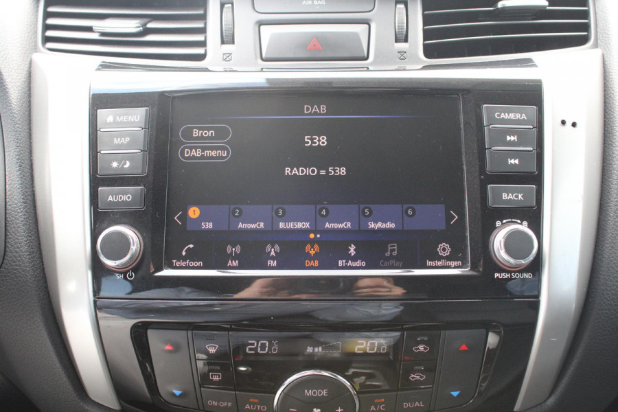 Nissan Navara 2.3 dCi N-Connecta King Cab 163pk Trekhaak | Navigatie | Stoelverwarming | Rondom camera zicht | 3.500kg Trekgewicht!