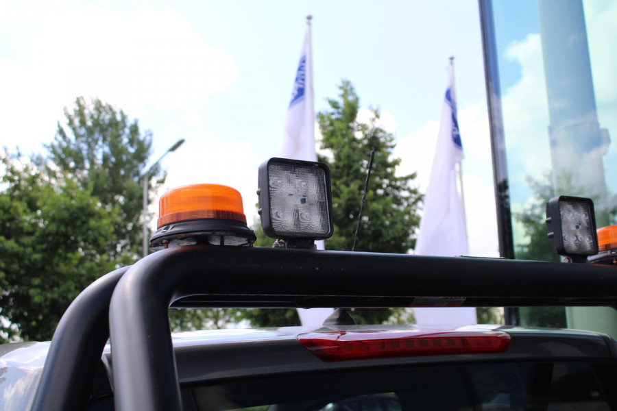 Nissan Navara 2.3 dCi N-Connecta King Cab 163pk Trekhaak | Navigatie | Stoelverwarming | Rondom camera zicht | 3.500kg Trekgewicht!