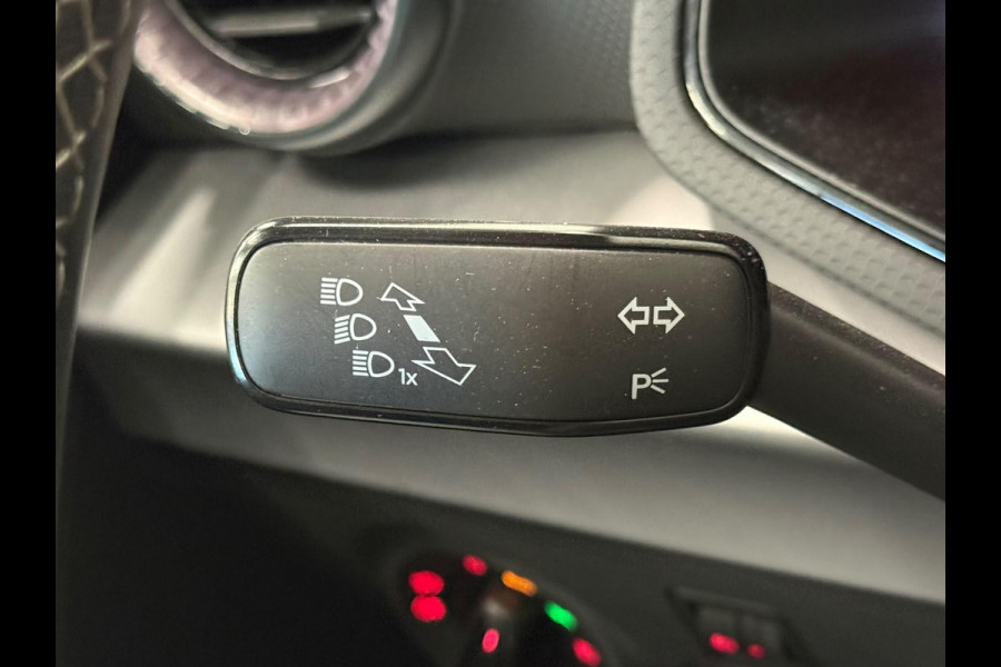 Seat Ibiza 1.0 Eco TSI Xcellence DSG-7 Aut. 115 pk LED Navi 9,2” Virtual Cockpit Keyless Stoelverwarming CarPlay PDC Privacy Glass