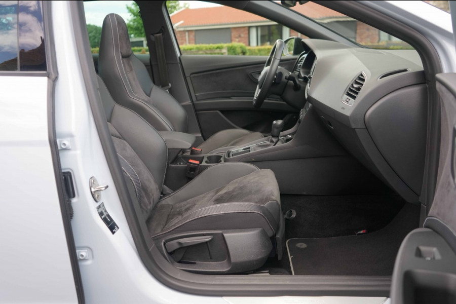Seat Leon ST Cupra 300 4Drive Pano/Schaalstoel/Dynamic-Grey/DCC/ACC/VOL