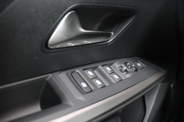 Peugeot E-3008 ALLURE AVANTAGE 210PK 73 kWh | AGR STOEL | 360° VISION & DRIVE ASSIST PACK: ANTI DIEFSTAL ALARM MET SUPERVERGRENDELING/VERWARMBAAR STUURWIEL/VISEOPARK 360° HD CAMERA MET PARKEERHULP VOOR BUITENSPIEGELS MET KANTELFUNCTIE/ADAPTIVE CRUISE CONTROL/LANE CHANGE ASSIST/DODEHOEK DETECTIE | PANORAMIC NAVIGATION PACK | WARMTEPOMP | LED KOPLAMPEN | KEYLESS ENTRY/START | GESCHEIDEN AIRCONDITIONING | 19" LICHTMETALEN VELGEN | 3 FASE | DRAADLOZE APPLE CARPLAY/ANDROID AUTO |  STOEL VERWARMING |