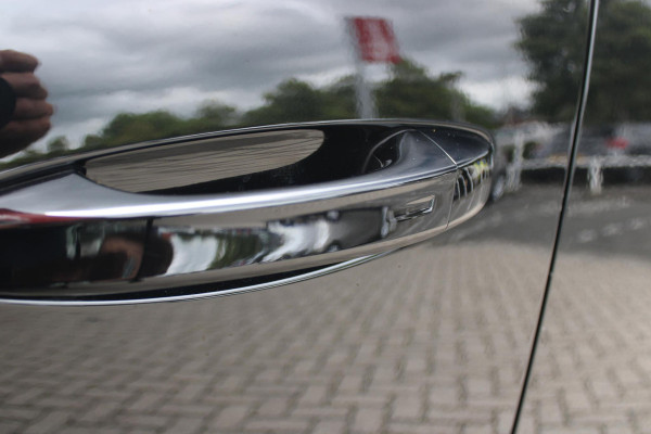 Peugeot E-3008 ALLURE AVANTAGE 210PK 73 kWh | AGR STOEL | 360° VISION & DRIVE ASSIST PACK: ANTI DIEFSTAL ALARM MET SUPERVERGRENDELING/VERWARMBAAR STUURWIEL/VISEOPARK 360° HD CAMERA MET PARKEERHULP VOOR BUITENSPIEGELS MET KANTELFUNCTIE/ADAPTIVE CRUISE CONTROL/LANE CHANGE ASSIST/DODEHOEK DETECTIE | PANORAMIC NAVIGATION PACK | WARMTEPOMP | LED KOPLAMPEN | KEYLESS ENTRY/START | GESCHEIDEN AIRCONDITIONING | 19" LICHTMETALEN VELGEN | 3 FASE | DRAADLOZE APPLE CARPLAY/ANDROID AUTO |  STOEL VERWARMING |