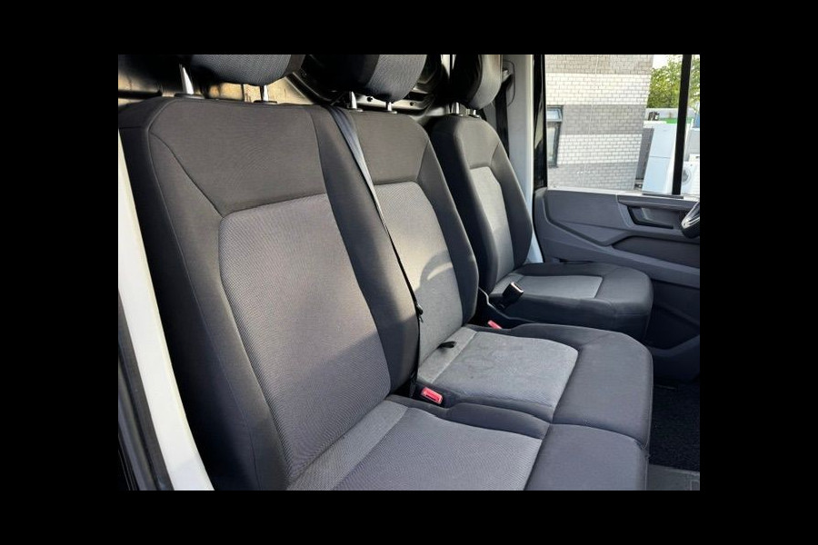 Volkswagen Crafter 35 2.0 TDI 140pk L4 H3 Trendline Automaat Euro 6 157.000km Airco,Navigatie,3 zits