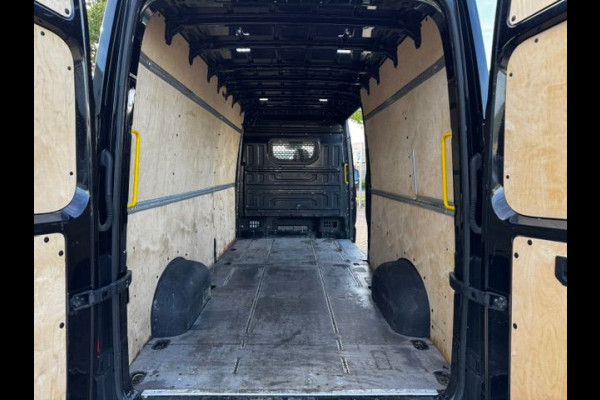 Volkswagen Crafter 35 2.0 TDI 140pk L4 H3 Trendline Automaat Euro 6 157.000km Airco,Navigatie,3 zits