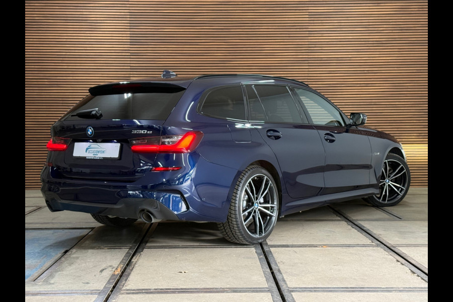 BMW 3 Serie Touring 330e High Executive M-Sport| Panorama | ACC | Trekhaak | 360° Camera | HiFi | Leder/Alcantara | Tansanite Blue
