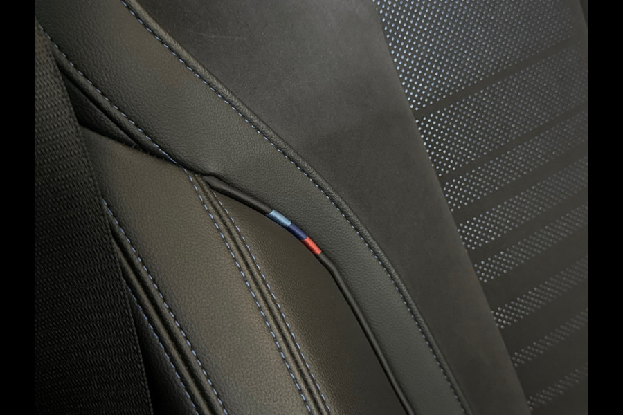 BMW 3 Serie Touring 330e High Executive M-Sport| Panorama | ACC | Trekhaak | 360° Camera | HiFi | Leder/Alcantara | Tansanite Blue