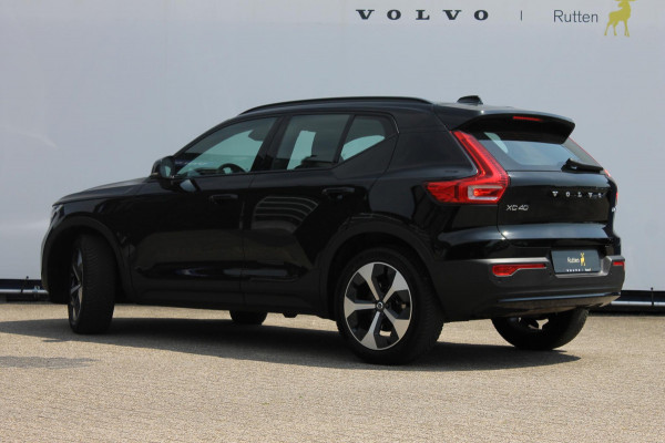 Volvo XC40 B4 211PK Automaat Plus Dark Semi elektrisch wegklapbare trekhaak / Google infotainment / Adaptieve Cruise Control / Verwarmbare voorruit