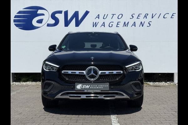 Mercedes-Benz GLA 200 Business Solution Luxury | Trekhaak | Ambient Light | LED | 18 inch