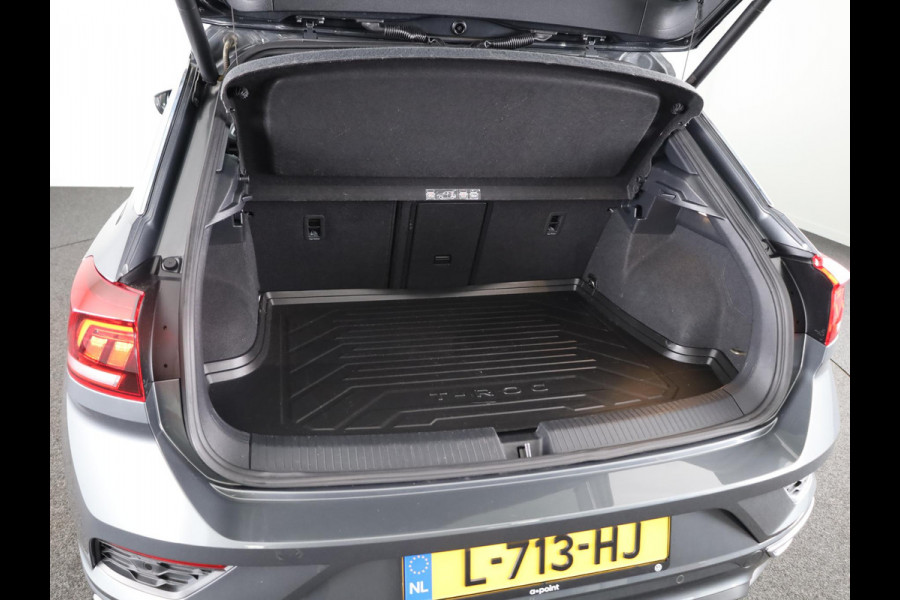 Volkswagen T-Roc 1.5 TSI Sport Business R 150 PK | Automaat (DSG) | Digitaal dashboard | Camera | Stoelverwarming | Elekrische klep