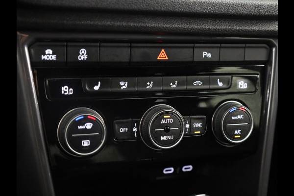 Volkswagen T-Roc 1.5 TSI Sport Business R 150 PK | Automaat (DSG) | Digitaal dashboard | Camera | Stoelverwarming | Elekrische klep