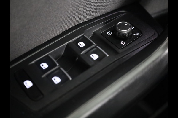 Volkswagen T-Roc 1.5 TSI Sport Business R 150 PK | Automaat (DSG) | Digitaal dashboard | Camera | Stoelverwarming | Elekrische klep