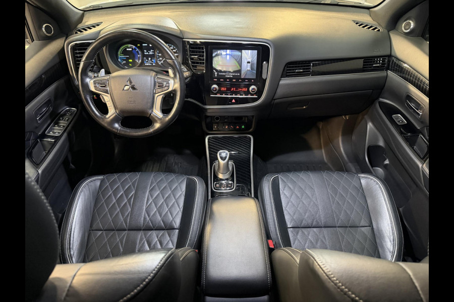 Mitsubishi Outlander 2.4 PHEV Instyle 18"/Trekhaak/LED/Leder/Stoel + stuurverwarming/Dodehoek/PDC v+a/360 Camera/Apple Carplay & Android Auto