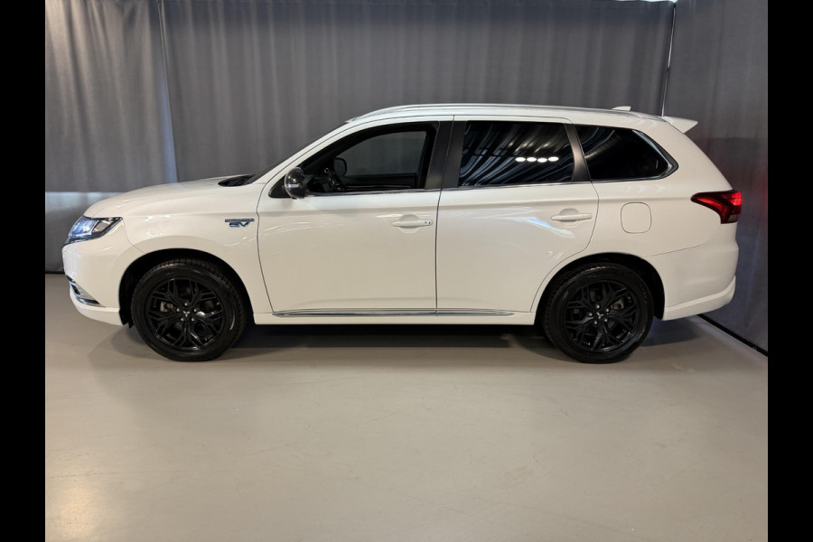 Mitsubishi Outlander 2.4 PHEV Instyle 18"/Trekhaak/LED/Leder/Stoel + stuurverwarming/Dodehoek/PDC v+a/360 Camera/Apple Carplay & Android Auto