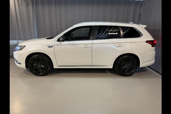 Mitsubishi Outlander 2.4 PHEV Instyle 18"/Trekhaak/LED/Leder/Stoel + stuurverwarming/Dodehoek/PDC v+a/360 Camera/Apple Carplay & Android Auto