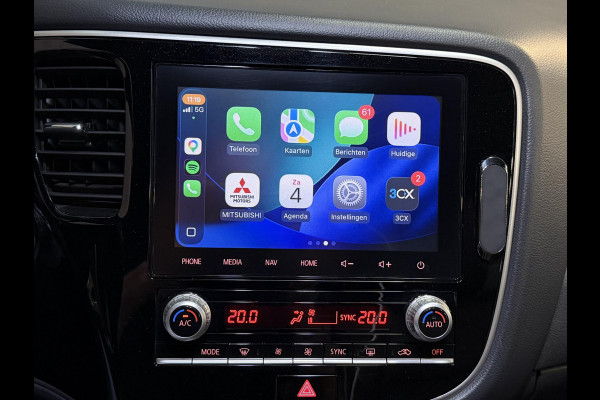 Mitsubishi Outlander 2.4 PHEV Instyle 18"/Trekhaak/LED/Leder/Stoel + stuurverwarming/Dodehoek/PDC v+a/360 Camera/Apple Carplay & Android Auto