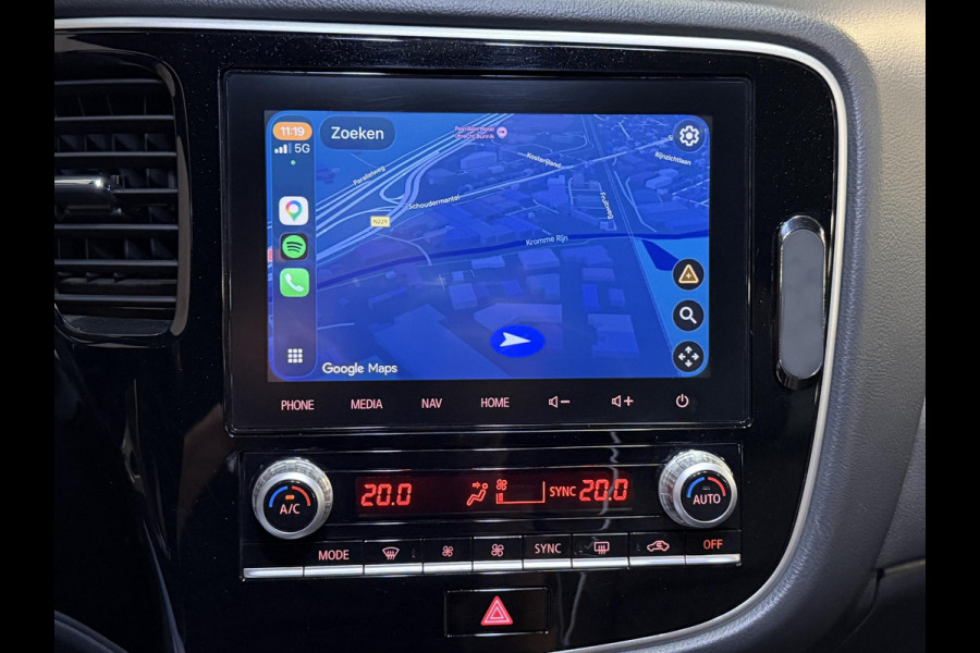 Mitsubishi Outlander 2.4 PHEV Instyle 18"/Trekhaak/LED/Leder/Stoel + stuurverwarming/Dodehoek/PDC v+a/360 Camera/Apple Carplay & Android Auto