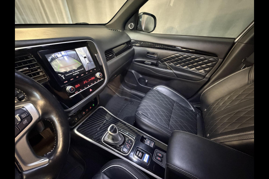 Mitsubishi Outlander 2.4 PHEV Instyle 18"/Trekhaak/LED/Leder/Stoel + stuurverwarming/Dodehoek/PDC v+a/360 Camera/Apple Carplay & Android Auto