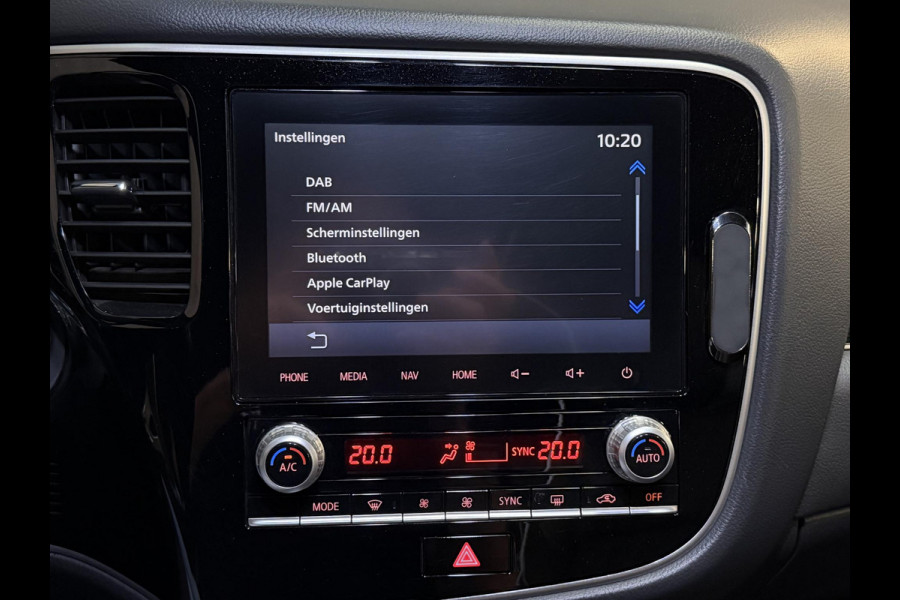 Mitsubishi Outlander 2.4 PHEV Instyle 18"/Trekhaak/LED/Leder/Stoel + stuurverwarming/Dodehoek/PDC v+a/360 Camera/Apple Carplay & Android Auto