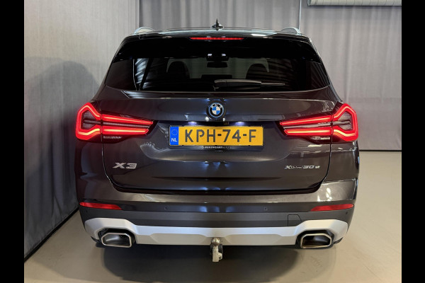 BMW X3 xDrive30e 19"/Trekhaak/Panoramdak/Leder + memory/Adaptieve cruise/Keyless/Dodehoek/Head-up/360 camera/HiFi/LED/Sfeerverlichting