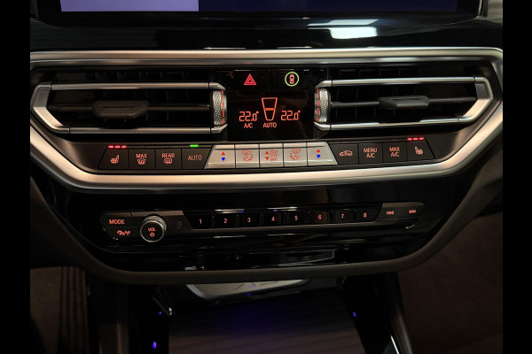 BMW X3 xDrive30e 19"/Trekhaak/Panoramdak/Leder + memory/Adaptieve cruise/Keyless/Dodehoek/Head-up/360 camera/HiFi/LED/Sfeerverlichting