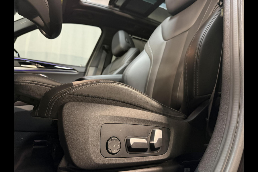 BMW X3 xDrive30e 19"/Trekhaak/Panoramdak/Leder + memory/Adaptieve cruise/Keyless/Dodehoek/Head-up/360 camera/HiFi/LED/Sfeerverlichting