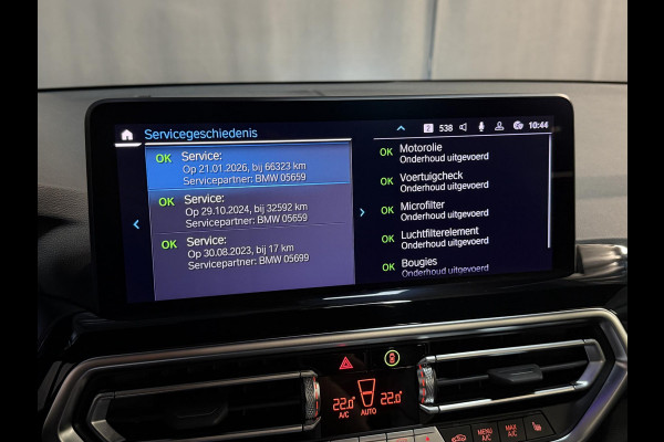 BMW X3 xDrive30e 19"/Trekhaak/Panoramdak/Leder + memory/Adaptieve cruise/Keyless/Dodehoek/Head-up/360 camera/HiFi/LED/Sfeerverlichting